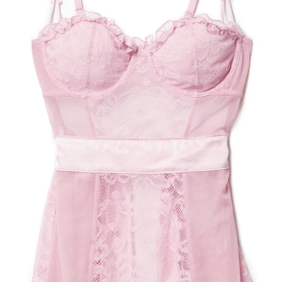 Adore Me Etta Unlined Plus Size Lace Open back apron-style Babydoll Lingerie Set - Picture 1 of 2